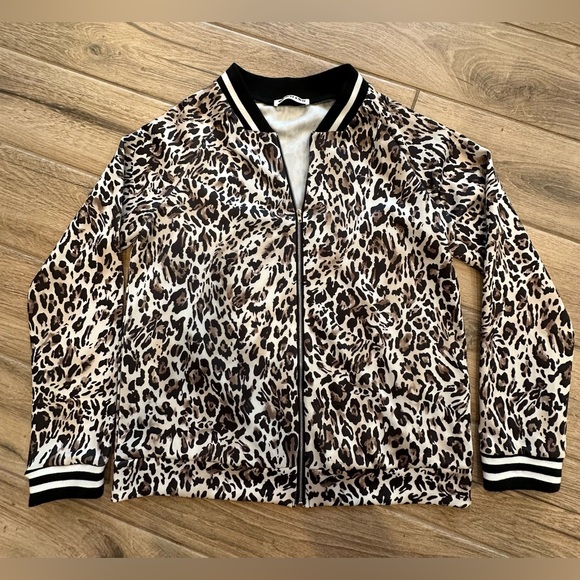Leopard Jacket - Picture 11 of 12